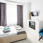 Avangard Kulisha 15 Apartment *