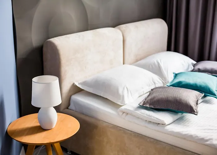 Avangard Kulisha 15 * Leópolis