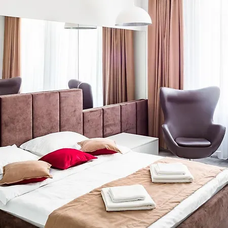 公寓 Avangard Kulisha 15 利沃夫