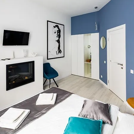 公寓 Avangard Kulisha 15