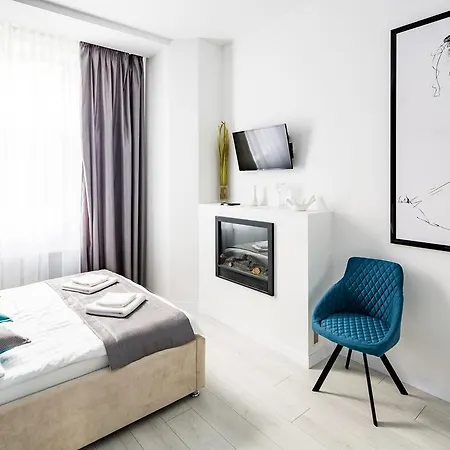 公寓 Avangard Kulisha 15 *