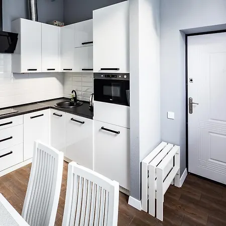 Avangard Kulisha 15 *