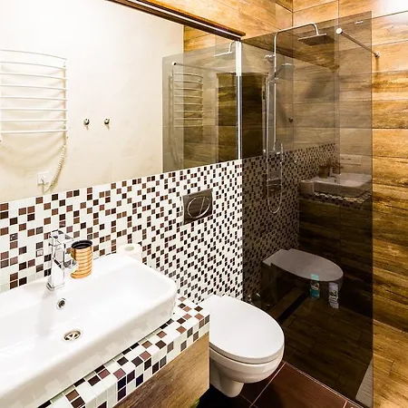 公寓 Avangard Kulisha 15